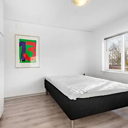 בית נופש 2 Bedroom Amazing In *